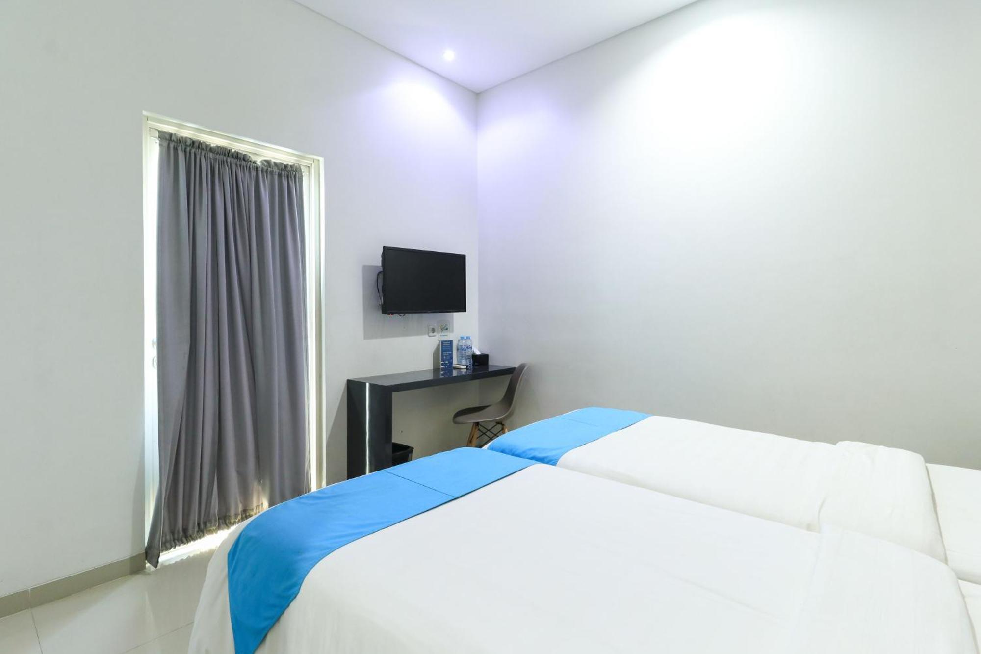 Hotel Berlian International Surabaya Ngoại thất bức ảnh